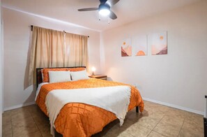 3 chambres, fer et planche à repasser, Wi-Fi, draps fournis
