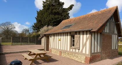 Maisonnette indépendante au cœur du Pays d’Auge, près Cabourg et 4km de Dozulé.