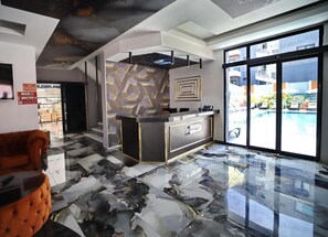 Classic-Doppelzimmer, Meerblick | Lobby