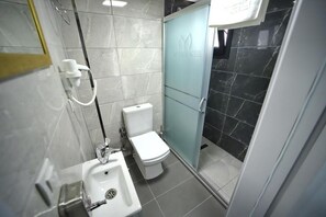 Classic-Doppelzimmer, Meerblick | Badezimmer