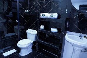 Suite clásica, vista a la ciudad | Baño