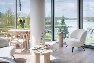 Apartamento exclusivo, 2 habitaciones, vistas al lago | Interior