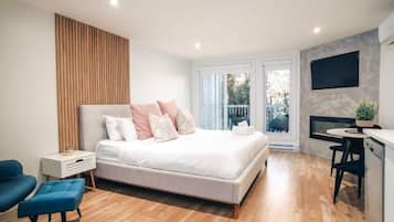 Studio Deluxe, ban công, quang cảnh sân vườn