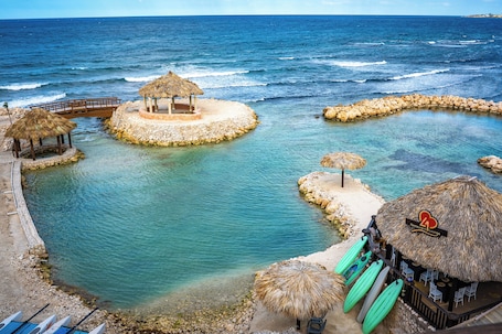 Exterior. Tiamo Beach Resort and Spa