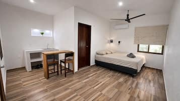 Habitación Confort, vista al jardín | Wifi gratis