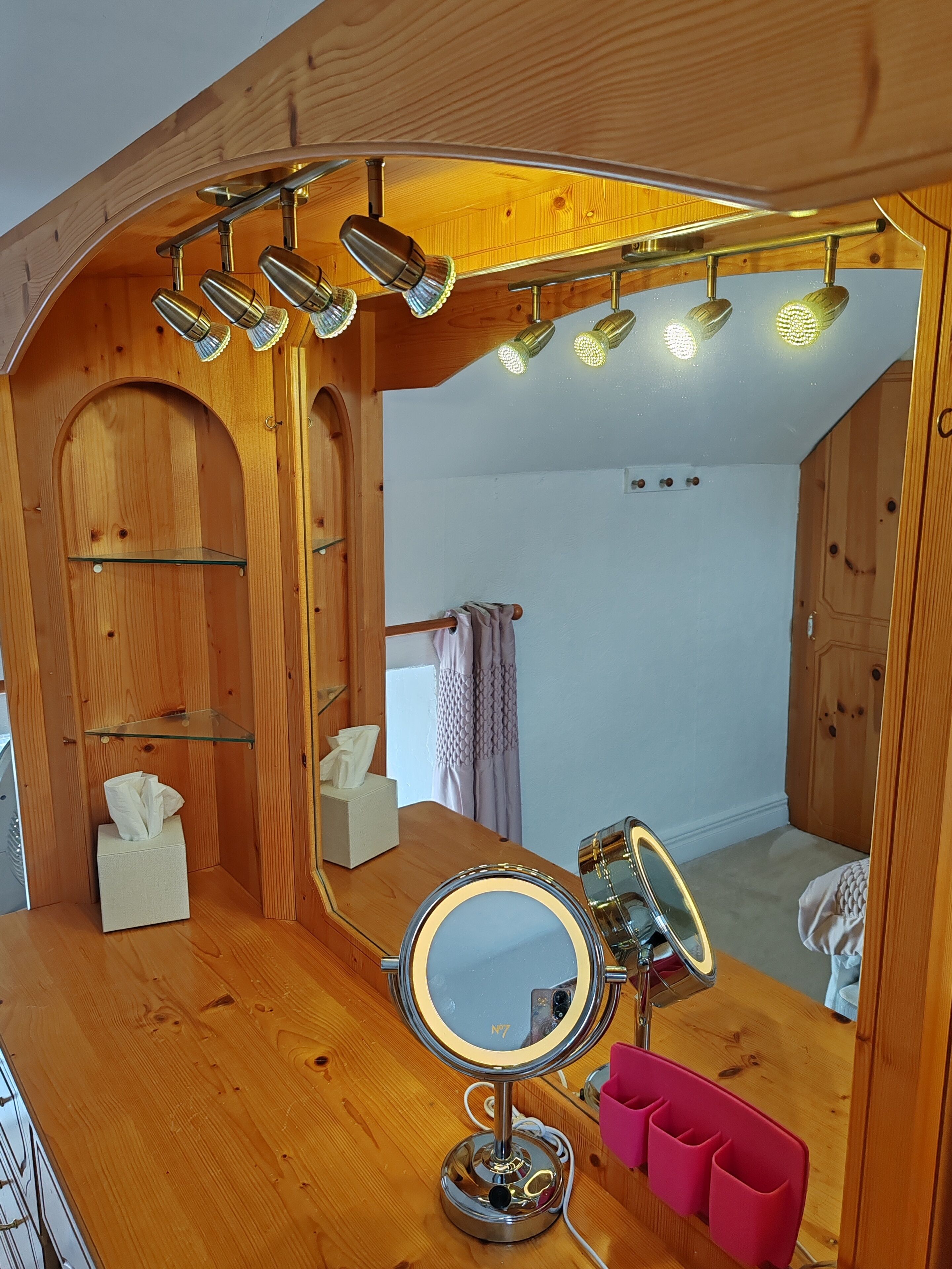 3 bedrooms, iron/ironing board, travel crib, free WiFi