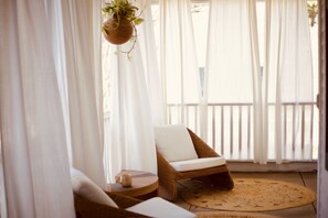 Interior - Midtown Zen Retreat - Meditation Room, Fire Pit & Screened Porch - Sleeps 6 (Memphis)