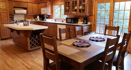 Beautiful Cabin at V5 Vineyards