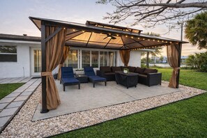 Terrace/patio - Waterfront Punta Gorda Isles Home • Dock • Kayaks • Sunset Views • Gulf Access (Punta Gorda)