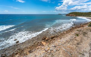 Beach - 1 bed, 1 bath, Ocean views, 3 Pools, Walk to Beach (St. Thomas)