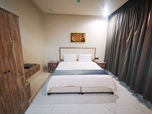 In-room safe, soundproofing, free WiFi, wheelchair access - ajnhtstart (Riyadh)