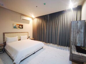 In-room safe, soundproofing, free WiFi, wheelchair access - ajnhtstart (Riyadh)