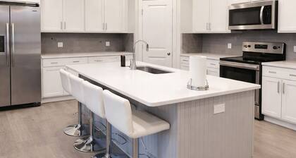 Modern Stylish Retreat • 3BR Townhome Near Winston-Salem & Wake Forest