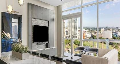 FIFA Luxury 1BR Pres Suite – Walk to Stadium – Parking – Sleeps 4