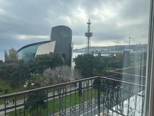 Formula 1 View apartment in center of Baku