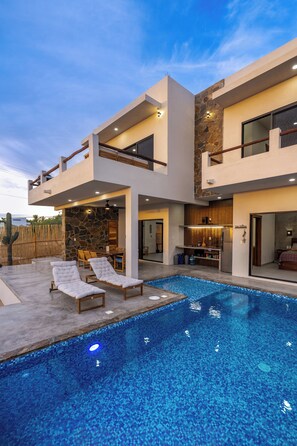 Pool - Stunning 3br/3.5ba with Private Pool, Steps from the Beach and Local Hotspots (El Sargento)