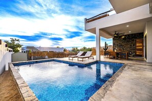 Pool - Stunning 3br/3.5ba with Private Pool, Steps from the Beach and Local Hotspots (El Sargento)
