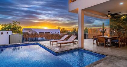 Stunning 3br/3.5ba with Private Pool, Steps from the Beach and Local Hotspots