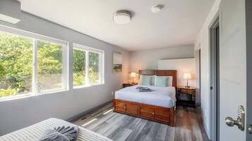 2 habitaciones, tabla de planchar con plancha, wifi y ropa de cama