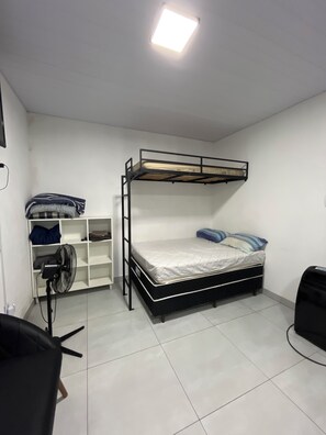 Room - Studio apartment (accommodation) near UNESP. (Botucatu)