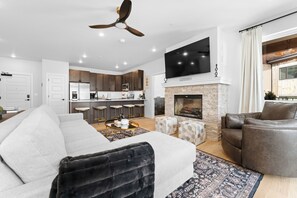 Condo (3 Bedrooms) | Exterior - Brightwood #301, Building 2 (Keystone)