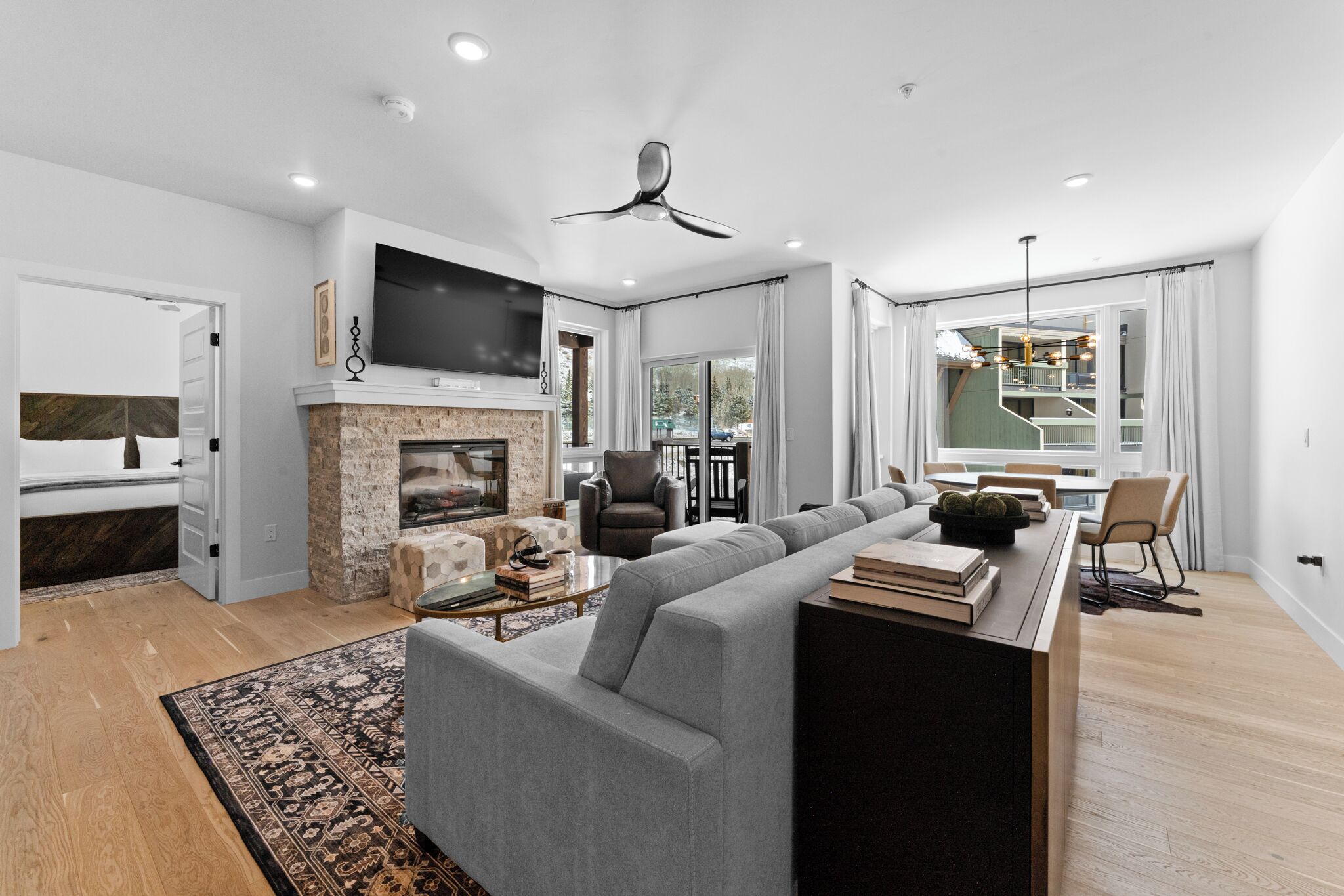 Condo (3 Bedrooms) | Front of property