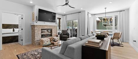 Condo (3 Bedrooms) | Vista frontal de la propiedad