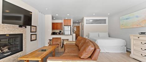 Condo (1 Bedroom) | Front of property