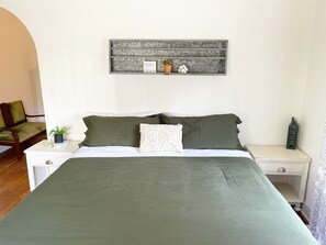 1 chambre, fer et planche à repasser, Wi-Fi, draps fournis