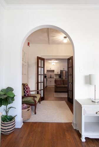 Prime football location- condo walking distance from stadium