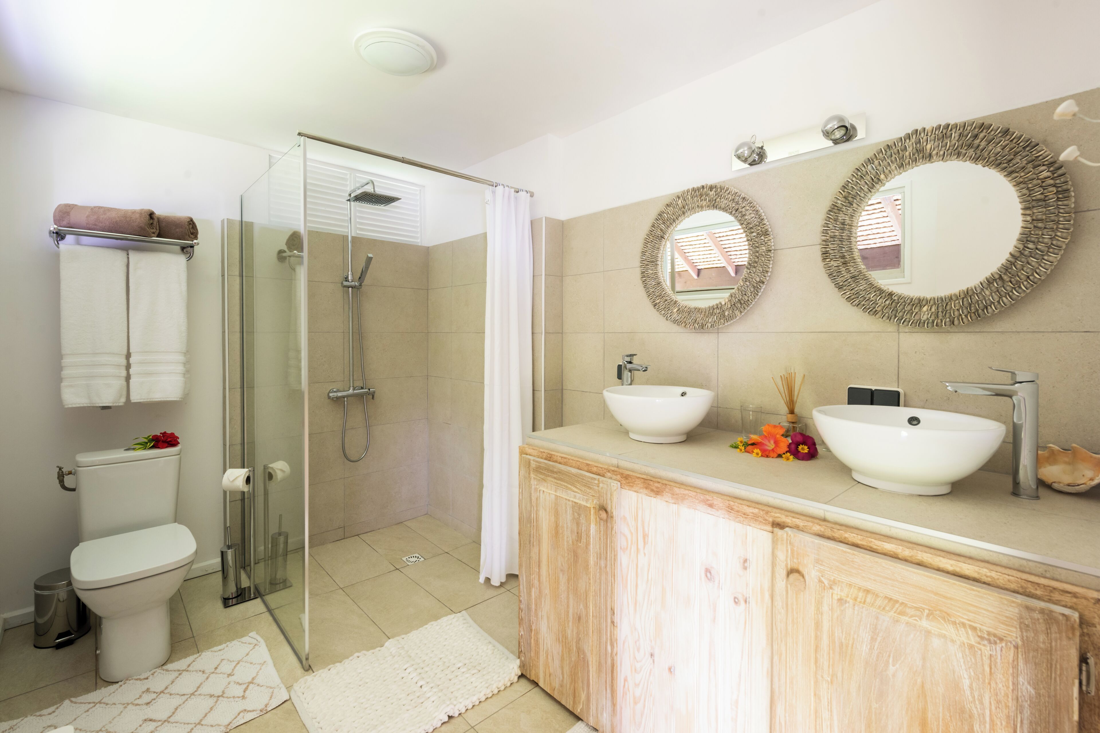 Comfort Room | Bathroom