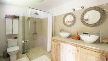 Comfort Room | Bathroom