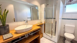 Bathroom - Charming house just steps from the central market (LE BOIS PLAGE EN RE)