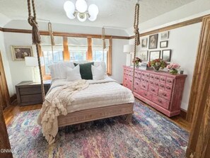 Desk, iron/ironing board, travel cot, free WiFi