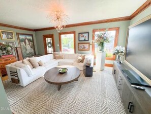 Smart TV, fireplace, books