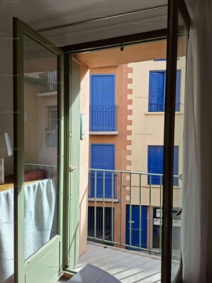 Interior - 4TOAU8-1 Typical apartment Faubourg (COLLIOURE)