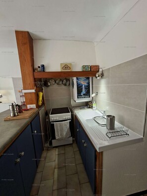Fridge, microwave, oven, stovetop - 4TOAU8-1 Typical apartment Faubourg (COLLIOURE)
