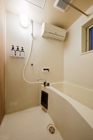 Eco-friendly toiletries, hair dryer, bidet, towels - Slow Luxe Retreat｜Quiet Harbor Town｜Near Tokyo｜ 2min to Sea｜Long Stay (三浦市晴海町)