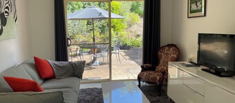 Peaceful place in Adelaide Hills self-contained. Super Clean!