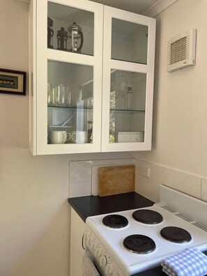 Private kitchen - Peaceful place in Adelaide Hills self-contained. Super Clean! (Aldgate)