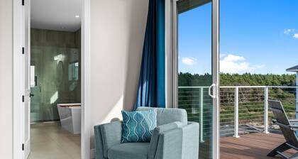 Oceanview Retreat - Hot Tub + Game Garage + Spa Suite + Kids Cave - Westport, WA