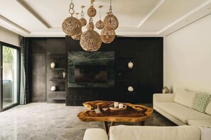 TV - Ethan: Refined Boho Villa with Private Pool (Tulum)