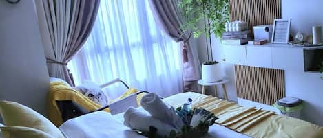 WiFi, bed sheets