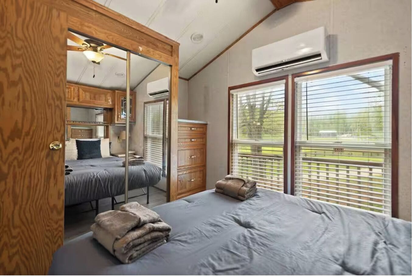 Luxury Cabin With Pasture Views & Private Hot Tub - 歐文