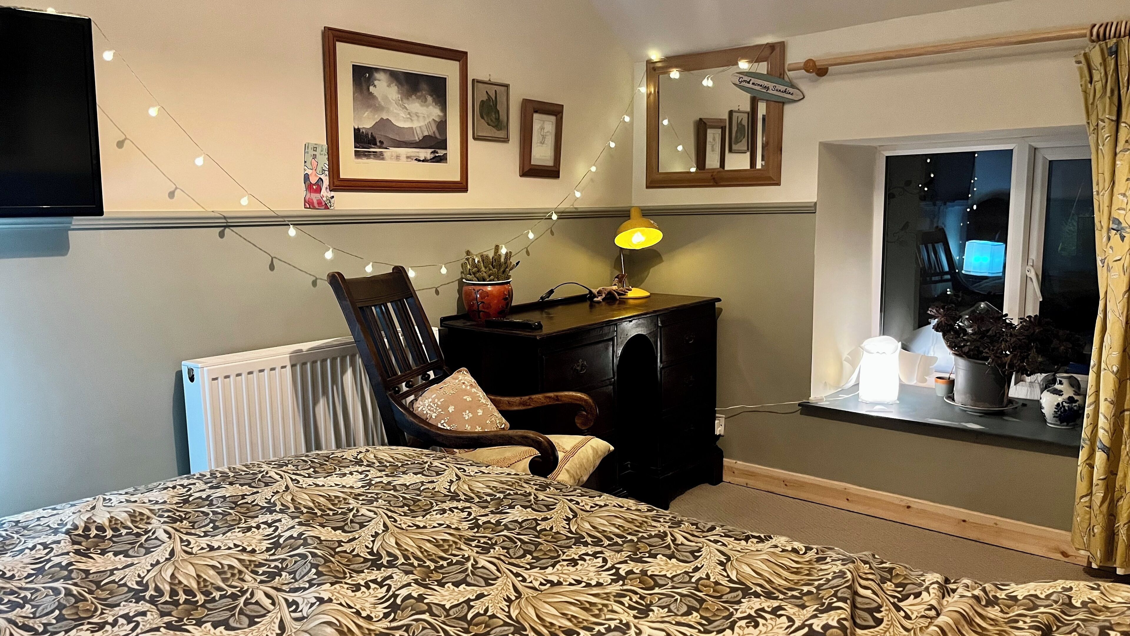 2 bedrooms, iron/ironing board, Internet, bed sheets