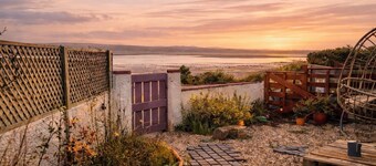 Cosy Anglesey Cottage with Estuary Views - Perfect for Walkers & Birdwatchers