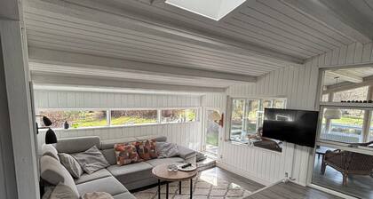 Bright summer house only 300 m from the water