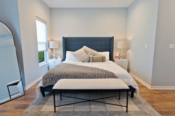 4 bedrooms, desk, iron/ironing board, free WiFi
