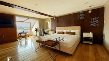 Suite estudio Deluxe, 1 cama King size, cocina, vista a la ciudad