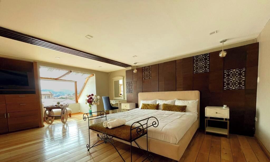 Deluxe-studiosviitti, 1 suuri parisänky, keittiö, kaupunkinäköala